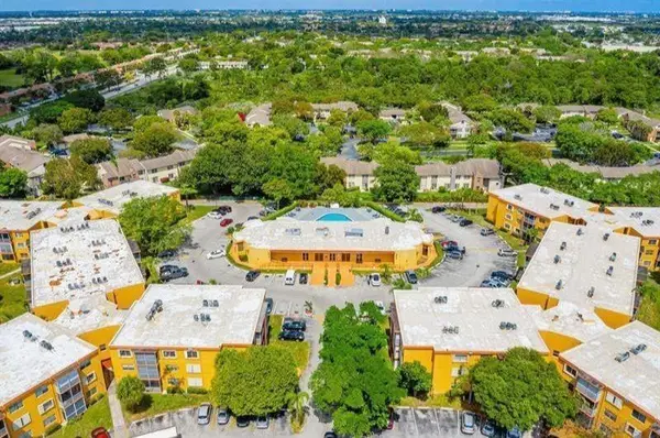 4334 NW 9th Avenue #9-3B, Deerfield Beach, FL 33064