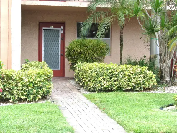 7320 Lake Circle Drive #101, Margate, FL 33063