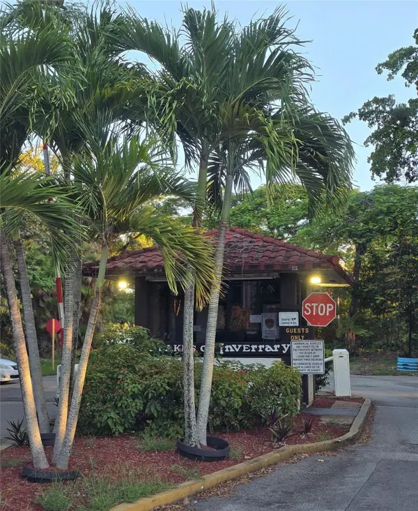 3280 Spanish Moss Terrace #307, Lauderhill, FL 33319