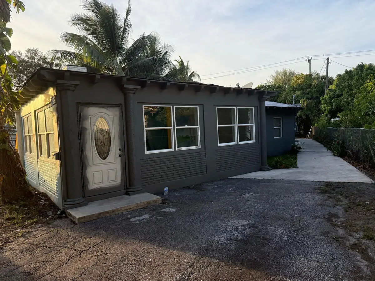 2739 Lincoln Street, Hollywood, FL 33020 - #1