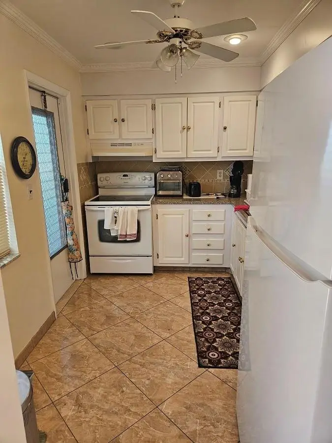 4000 NW 44 Avenue #210, Lauderdale Lakes, FL 33319 - #3