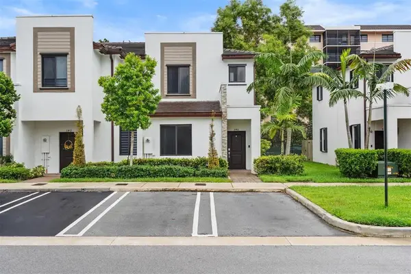 340 NE 208th Terrace #340, Miami, FL 33179