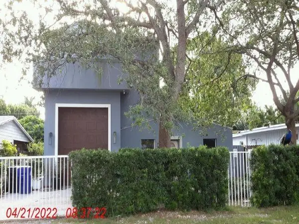 810 SW 10th Terrace, Fort Lauderdale, FL 33315