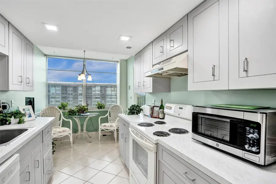1100 Saint Charles Place #612, Pembroke Pines, FL 33026 - #2