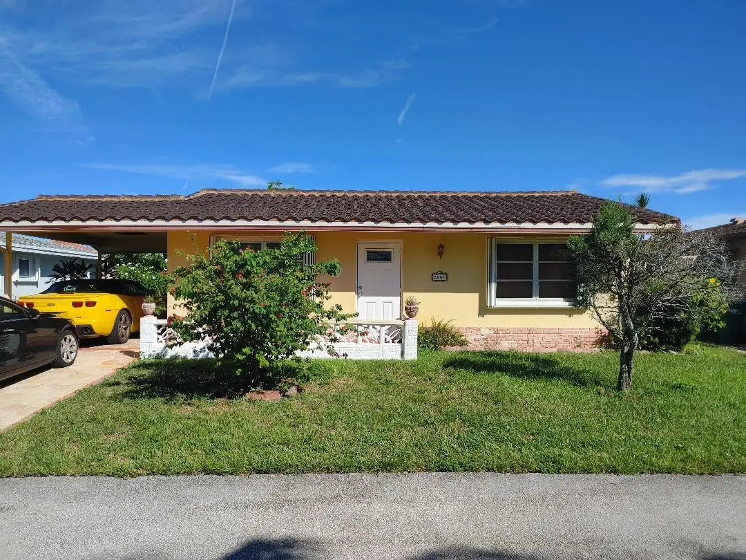 5004 NW 49th Road, Tamarac, FL 33319 - #1