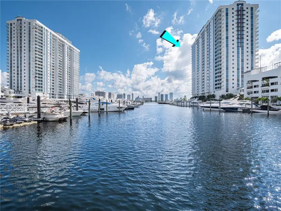 17111 Biscayne Boulevard #2105 + 1 BOAT SLIP 100 ft, North Miami Beach, FL 33160 - #2