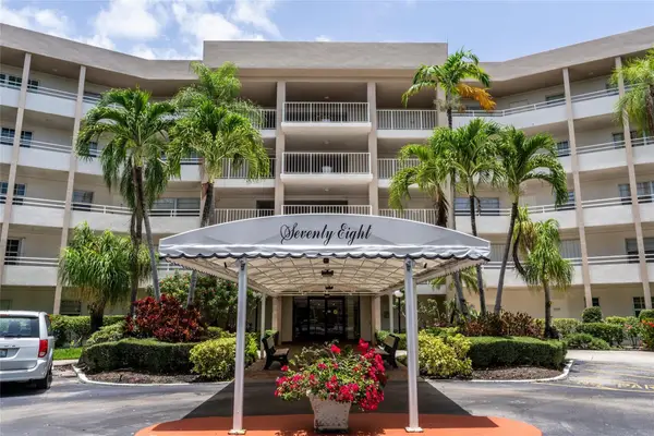 3960 Oaks Clubhouse Drive #312, Pompano Beach, FL 33069