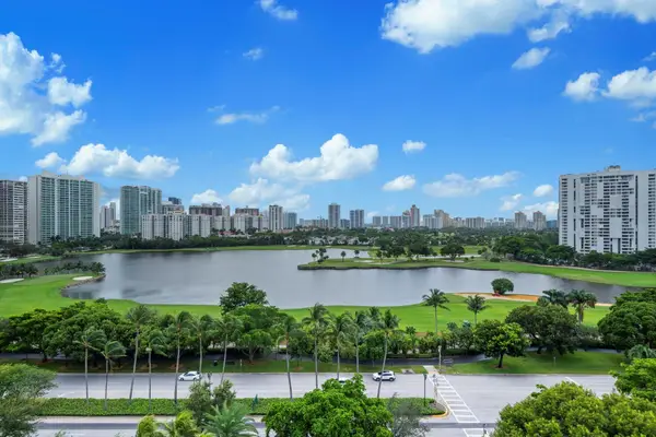 3625 N Country Club Drive #1208, Aventura, FL 33180