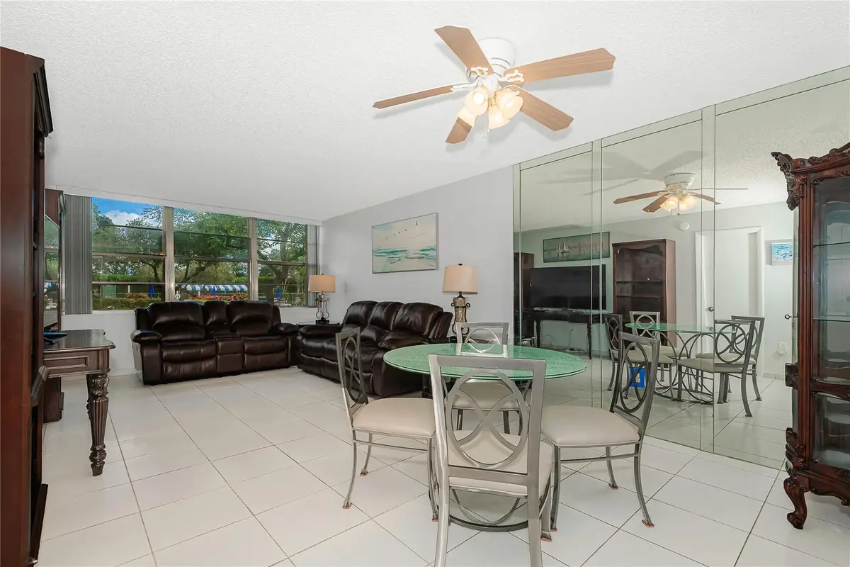 1300 Saint Charles Pl Pembroke Pines #L20, Pembroke Pines, FL 33026 - #1