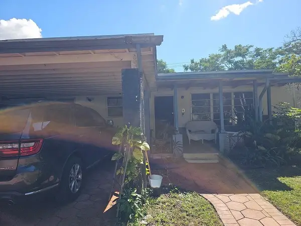 4800 NW 1st Court, Plantation, FL 33317