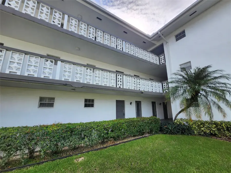 1201 Hillcrest Court #105, Hollywood, FL 33021 - #2