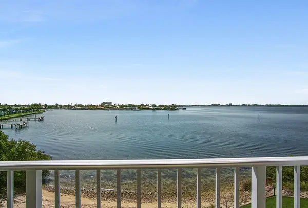 3 Harbour Isle Drive #302, Fort Pierce, FL 34949