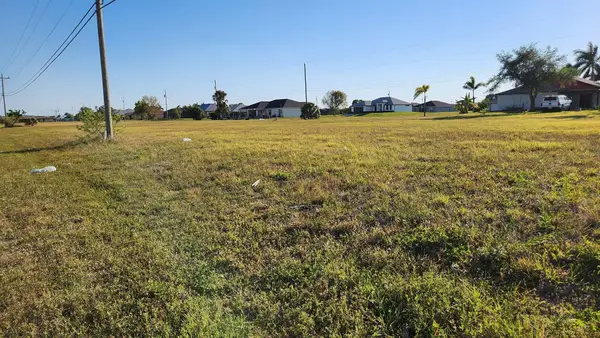 1724 Andalusia Boulevard, Cape Coral, FL 33909