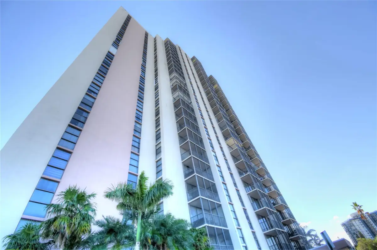 20301 W Country Club Drive #930, Aventura, FL 33180 - #1