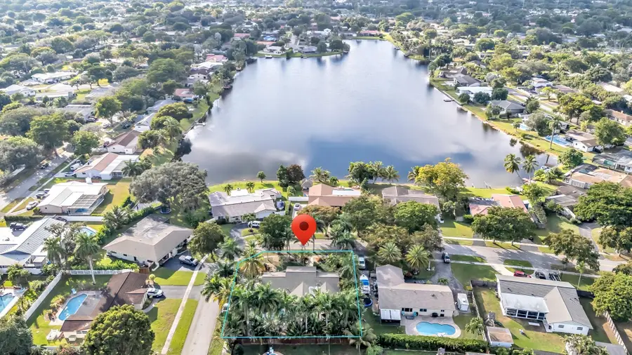 980 SW 70th Avenue, Plantation, FL 33317 - #3