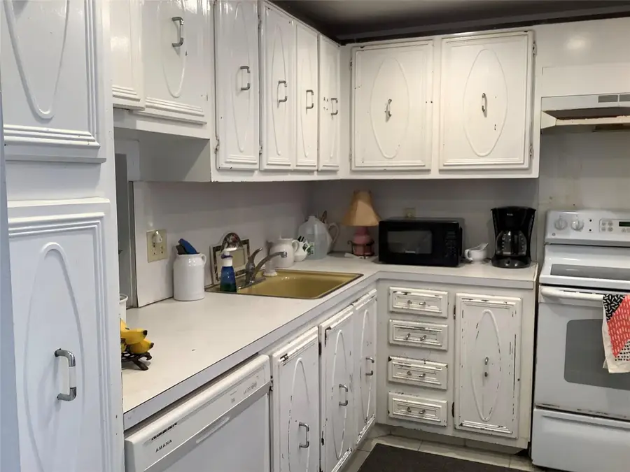2300 NE 1st Lane #107, Boynton Beach, FL 33435 - #2
