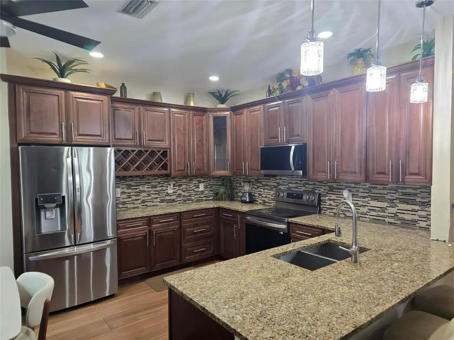 111 Berenger Walk, Royal Palm Beach, FL 33414 - #2