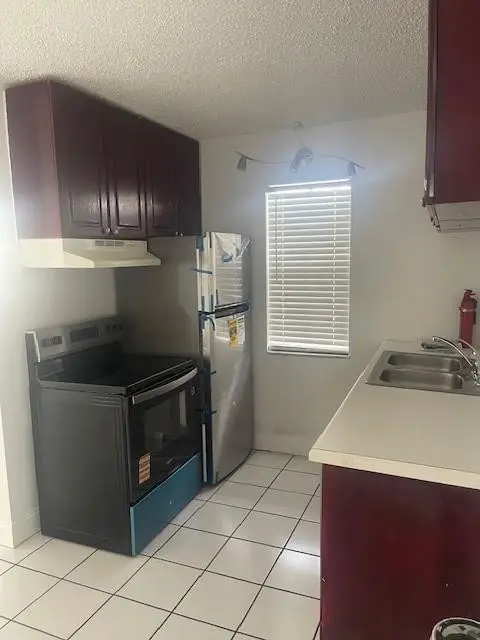 900 NE 26 Street #15, Wilton Manors, FL 33305 - #3