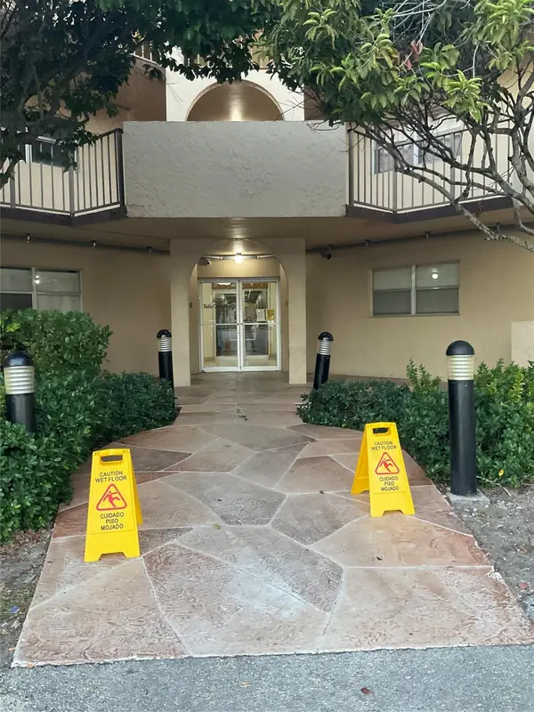 6201 N Falls Circle Drive #309, Lauderhill, FL 33319