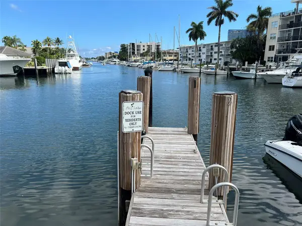 1015 SE 15th Street #6d, Fort Lauderdale, FL 33316