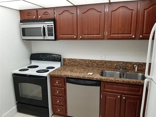 3650 Inverrary Drive #3Q, Lauderhill, FL 33319