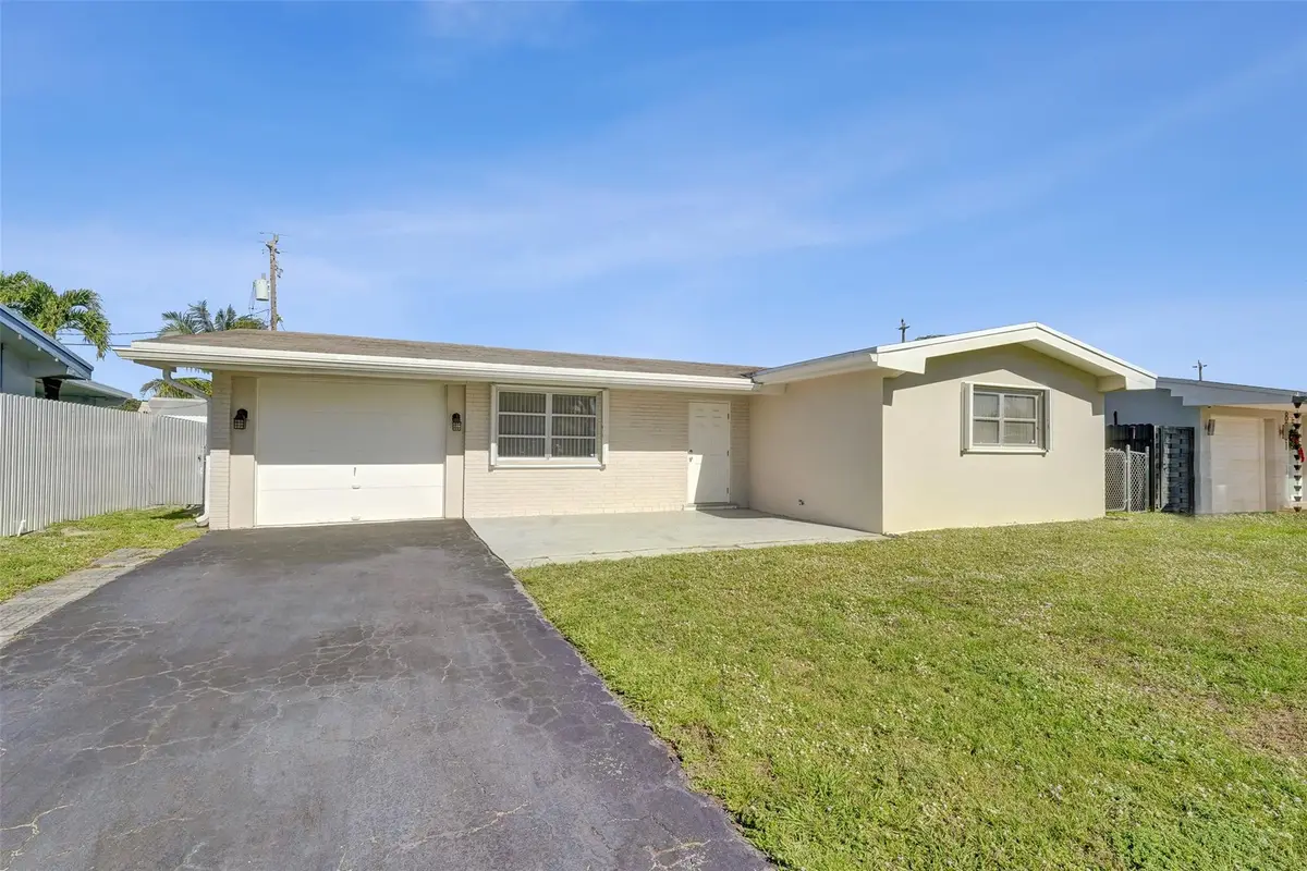 8211 NW 10th Street, Pembroke Pines, FL 33024 - #1