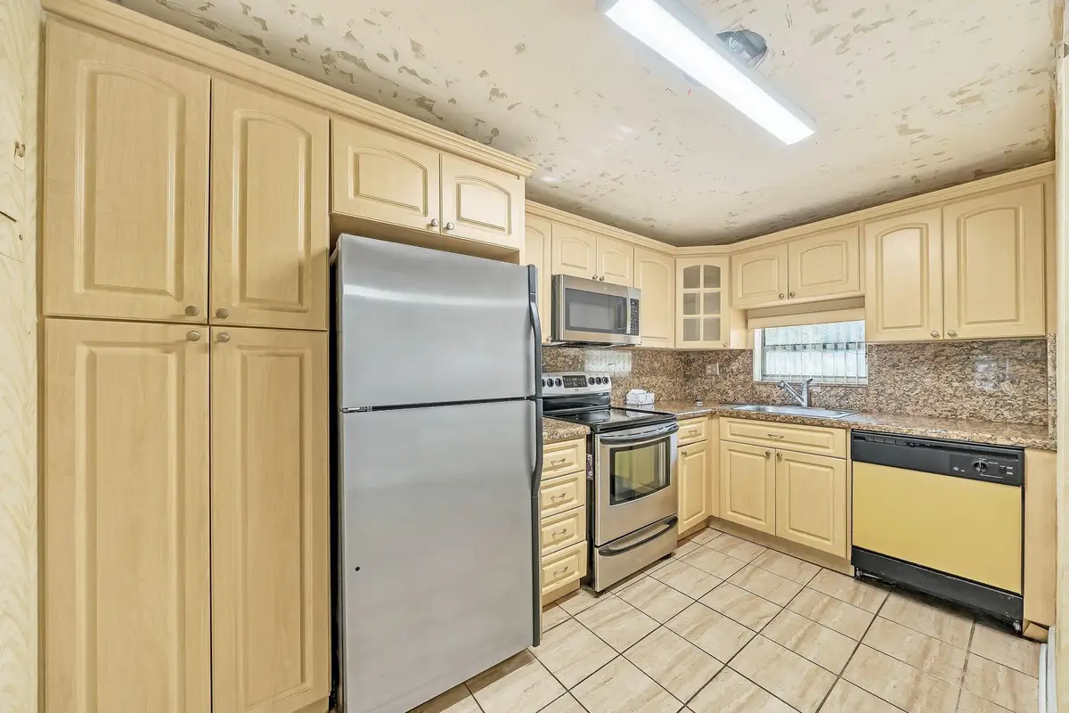 8980 S Hollybrook Boulevard #204, Pembroke Pines, FL 33025 - #1