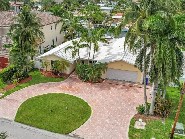 2920 NE 23rd Street, Pompano Beach, FL 33062