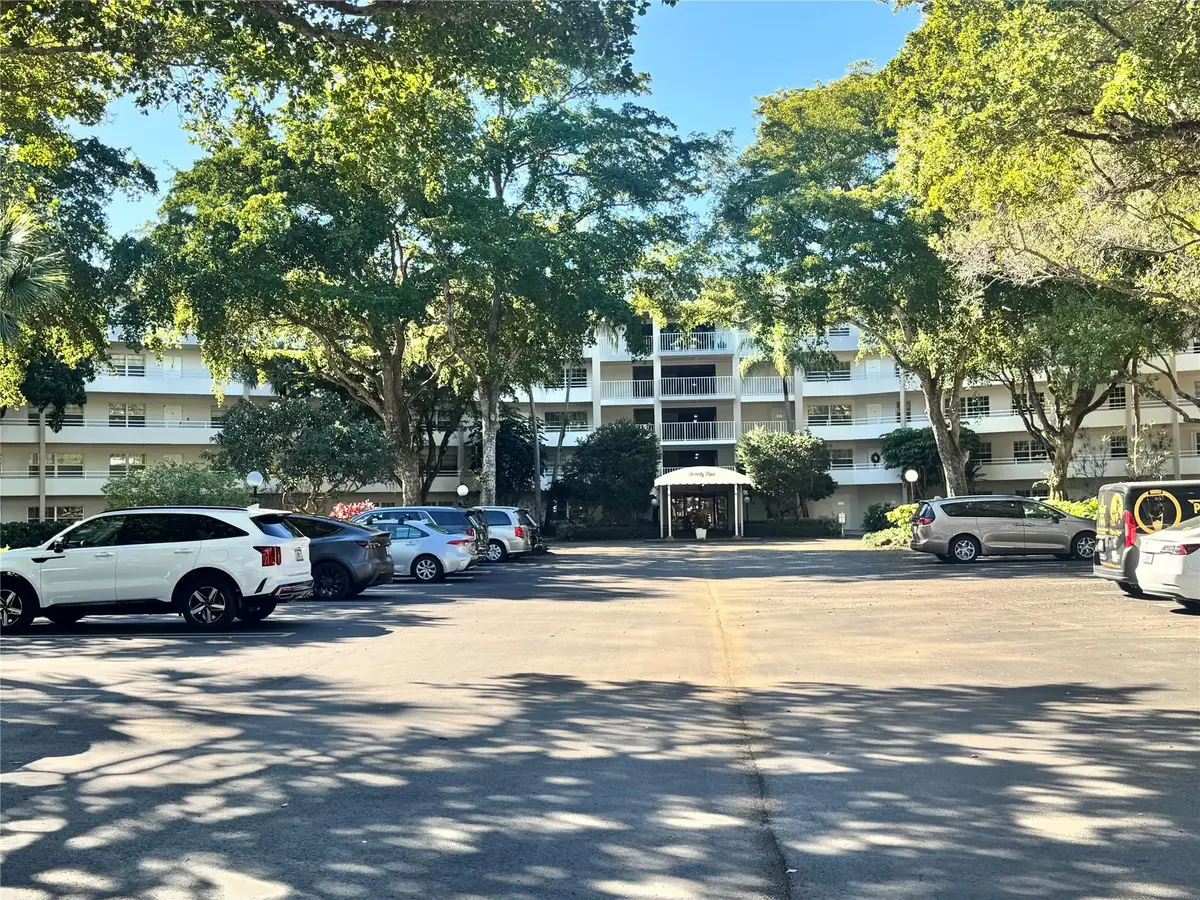 3980 Oaks Clubhouse Drive #405, Pompano Beach, FL 33069 - #1