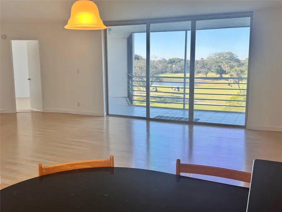 3980 Oaks Clubhouse Drive #405, Pompano Beach, FL 33069 - #2
