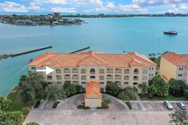 20 Harbour Isle Drive #Ph02, Hutchinson Island, FL 34949