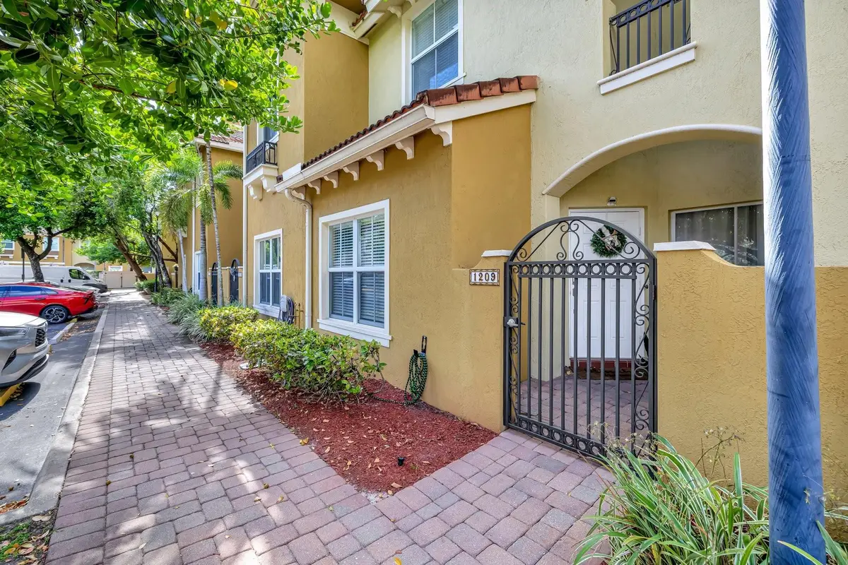 2851 W Prospect Road #1209, Tamarac, FL 33309 - #1