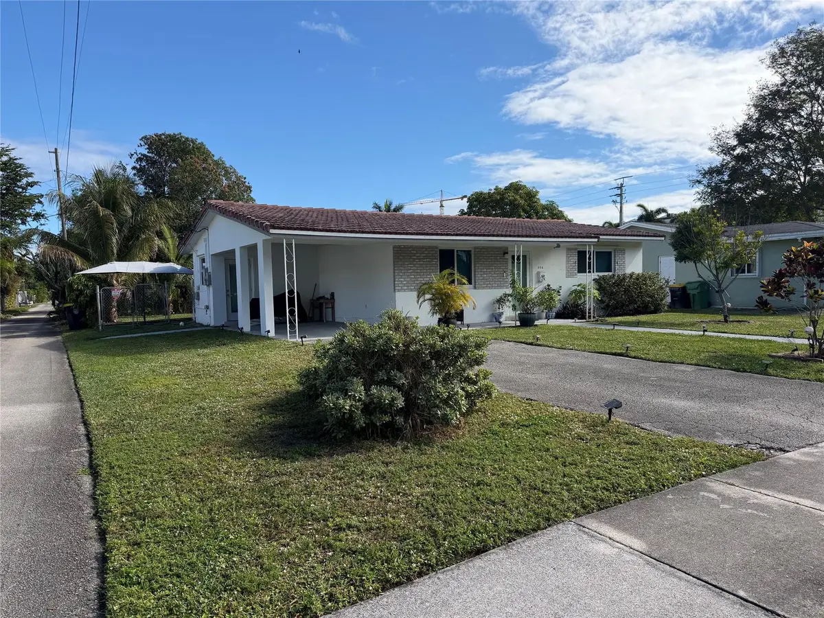 206 NE 5th Avenue, Dania Beach, FL 33004 - #1