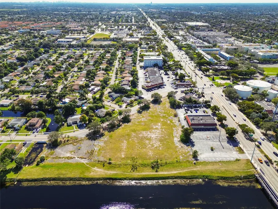 3900 NW 37th Street, Lauderdale Lakes, FL 33309 - #2