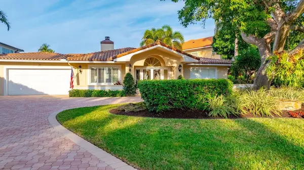 2317 NE 28th Court, Lighthouse Point, FL 33064