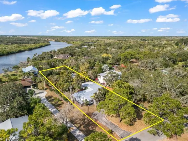 9670 Mockingbird, ,, FL 32976