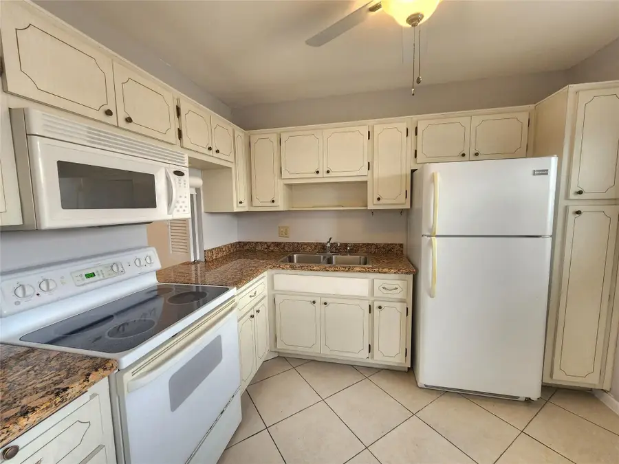 2223 Park Lane #105, Hollywood, FL 33021 - #3