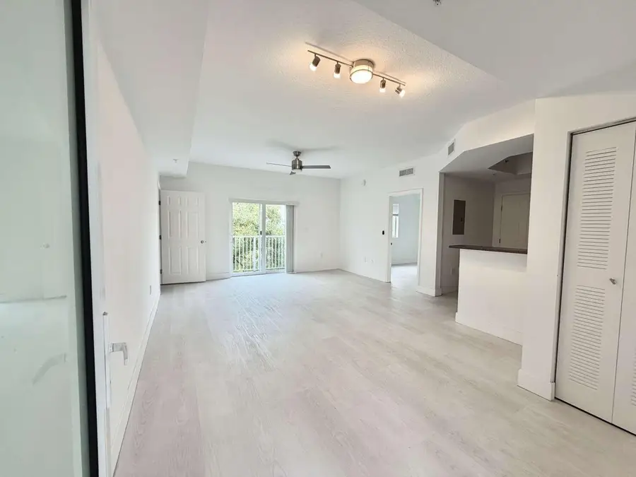 7516 NE 1st Avenue #302, Miami, FL 33138 - #2
