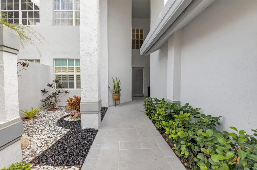 11586 Briarwood Circle #4, Boynton Beach, FL 33437 - #3