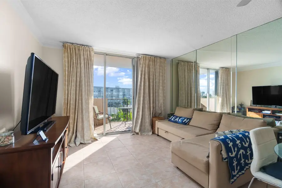 777 S Federal Hy #811-D, Pompano Beach, FL 33062 - #2