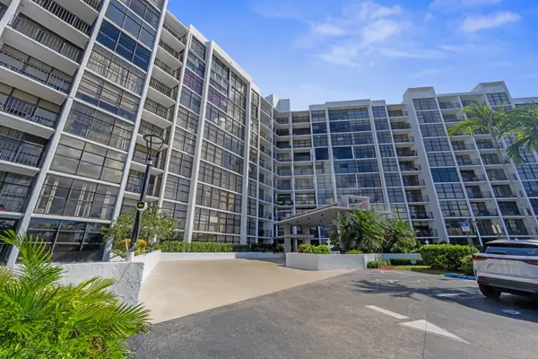 600 Parkview Drive #1111 (PH11), Hallandale Beach, FL 33009