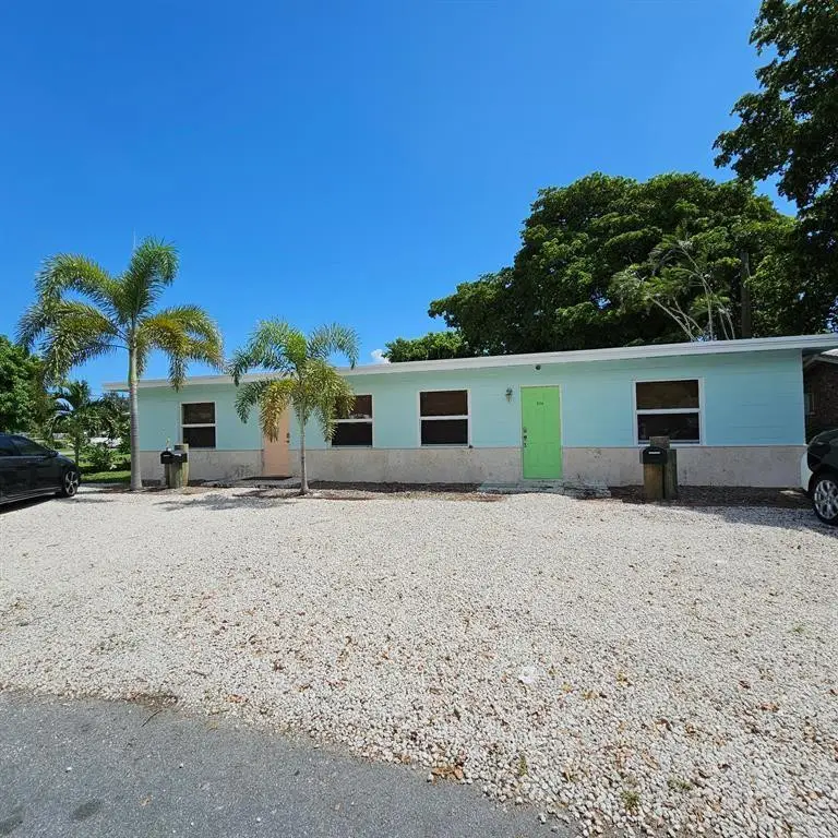 306 NE 13th Avenue, Pompano Beach, FL 33060 - #1