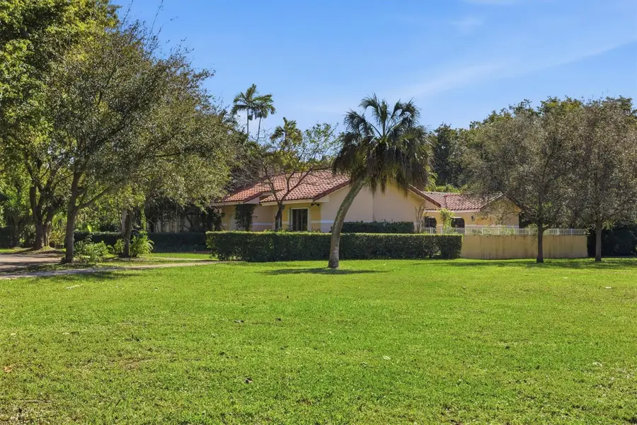 430 Sarto Avenue, Coral Gables, FL 33134 - #3