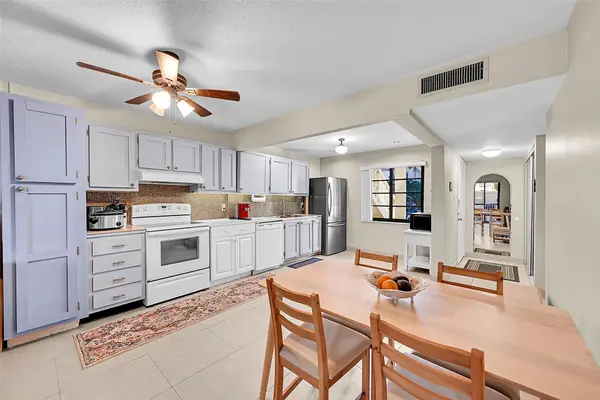 138 S Cypress Road #214, Pompano Beach, FL 33060