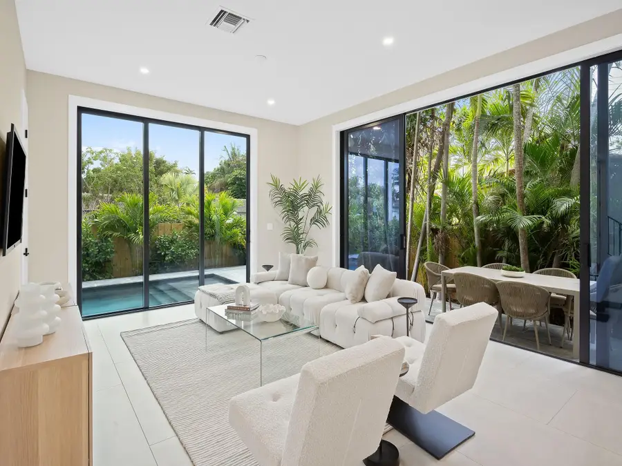 1401 NE 16th Avenue, Fort Lauderdale, FL 33304 - #3