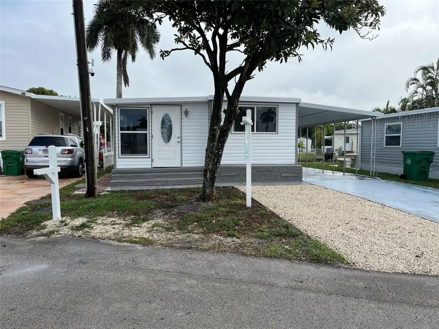 1720 SW 85th Avenue, Davie, FL 33324 - #3