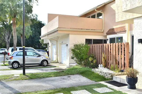 8237 NW 8th Court #4, Plantation, FL 33324
