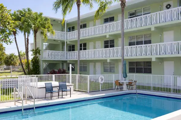 1900 NE 8th Court #201, Fort Lauderdale, FL 33304