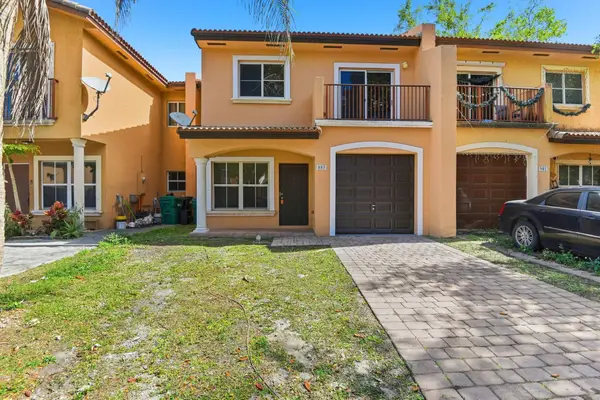 885 SW 6th Court, Homestead, FL 33034