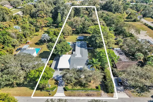 216 Bayberry Drive, Plantation, FL 33317